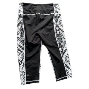 Women’s essential capri